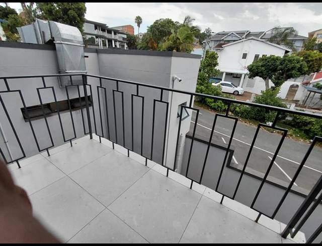 1 BEDROOM PROPERTY TO RENT IN OVERPORT